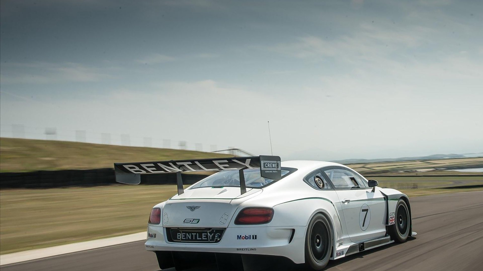 特色篮球培训APP用户快速增长，推动数字化教育落地，篮球培训教程