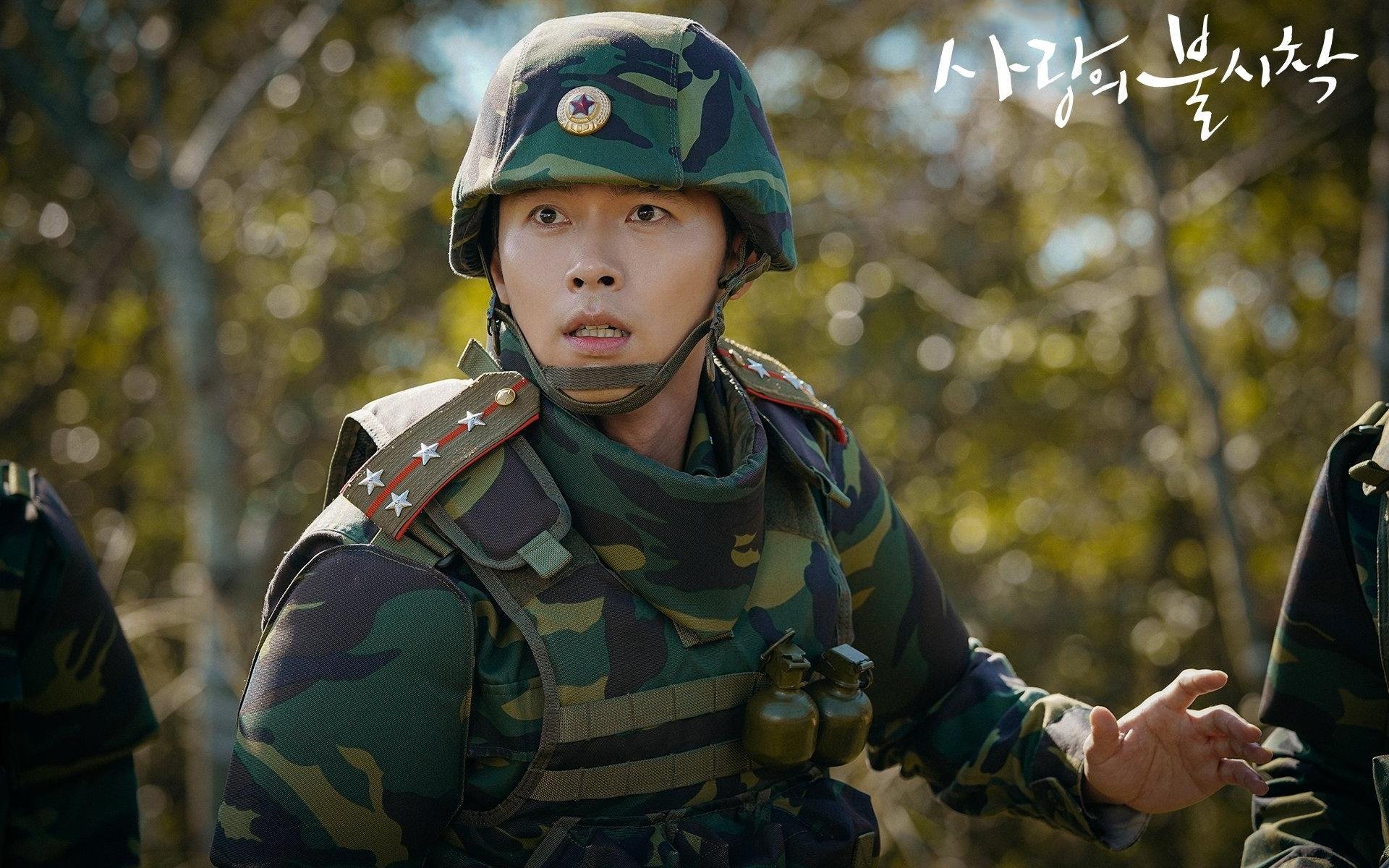 正在发生的精彩足球赛事，谁将笑到最后？，足球赛事精彩瞬间